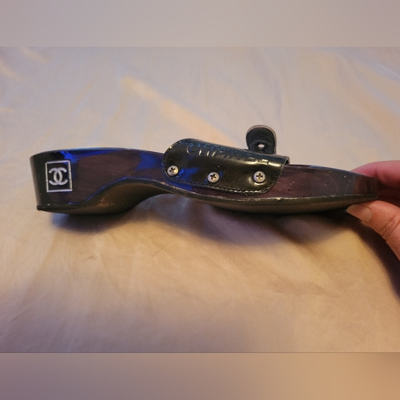 Chanel Black Patent Leather Wood Clog Slides Sandals – CC Logo Buckle – Size 40 - Picture 6 of 9